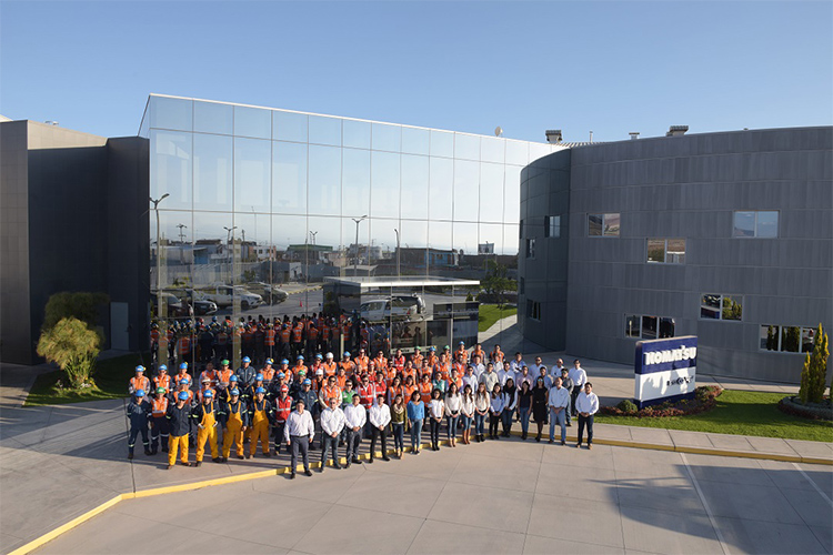 KMCP 鉱山機械補修工場(ペルー南部 La Joya地区)